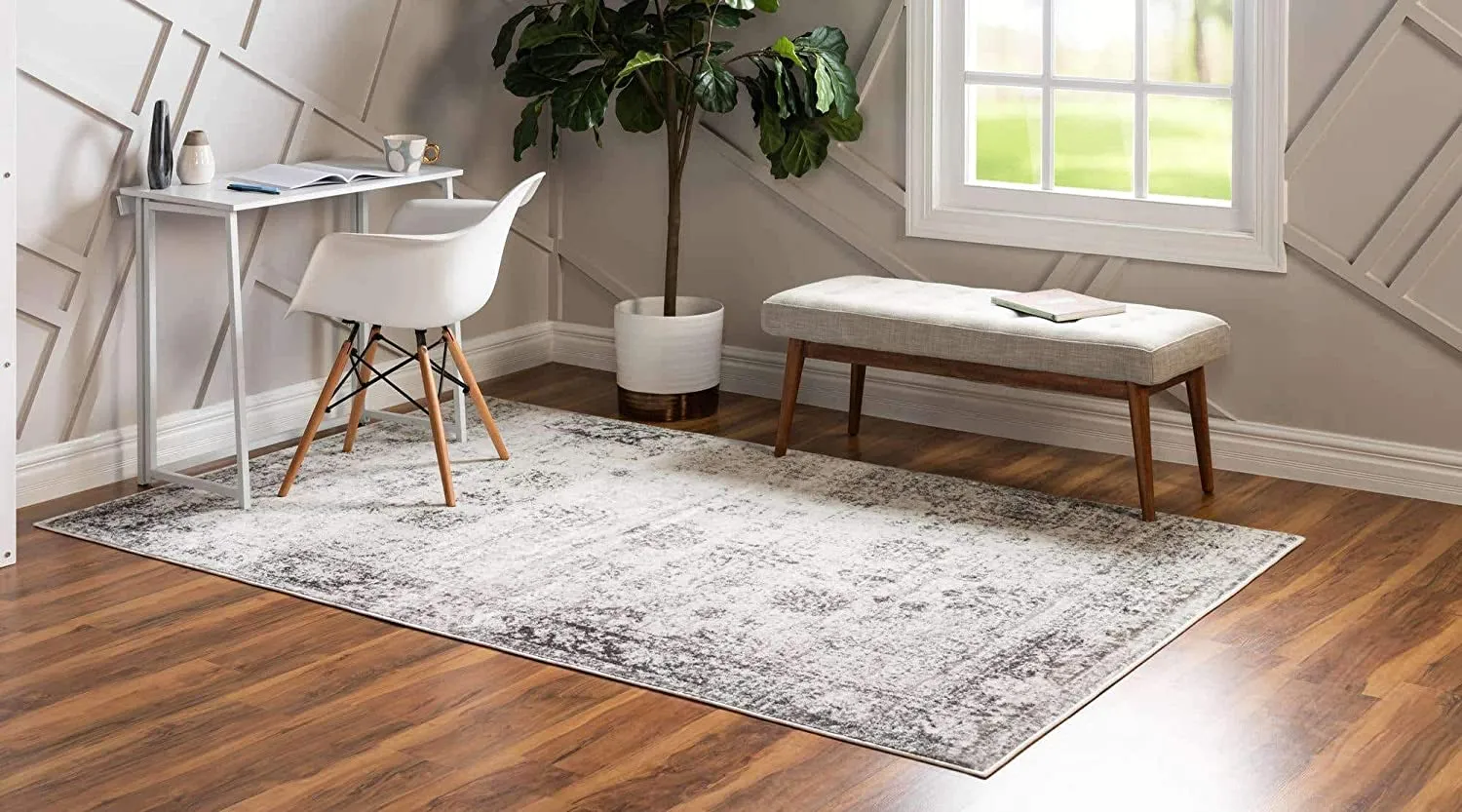 Brand new Unique Loom Home Decor Area Rug, 5' X 8', Grey! Stain Resistant! Made in Turkey! Retails $235 W/Tax!