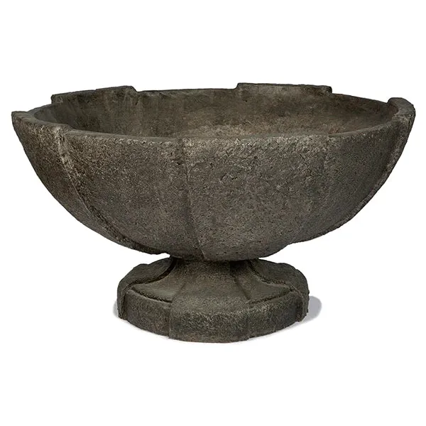Distressed Round