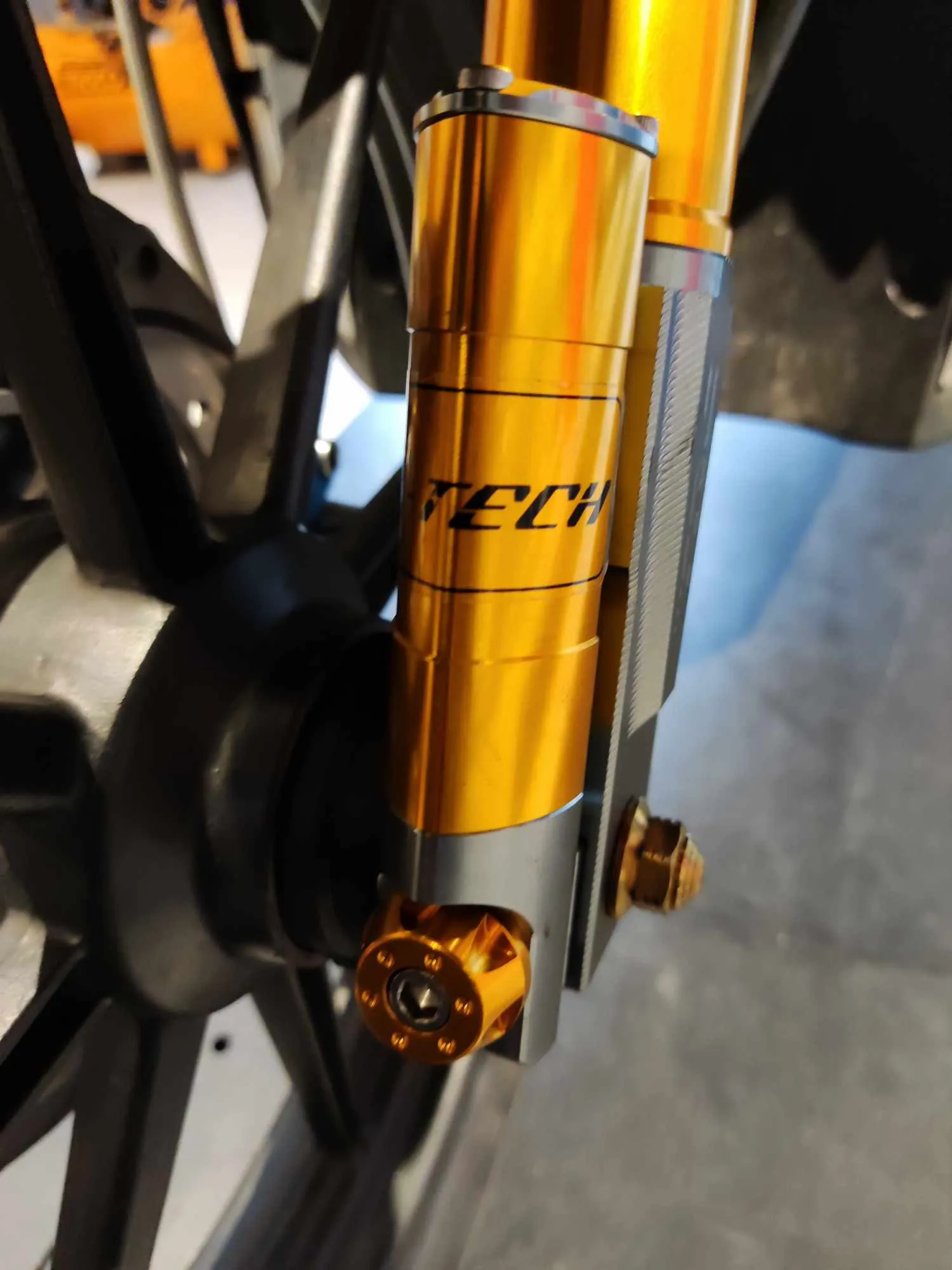 E - TRC S-TECH FRONT SHOCK MIO / FINO / SOULTY (GOLD)