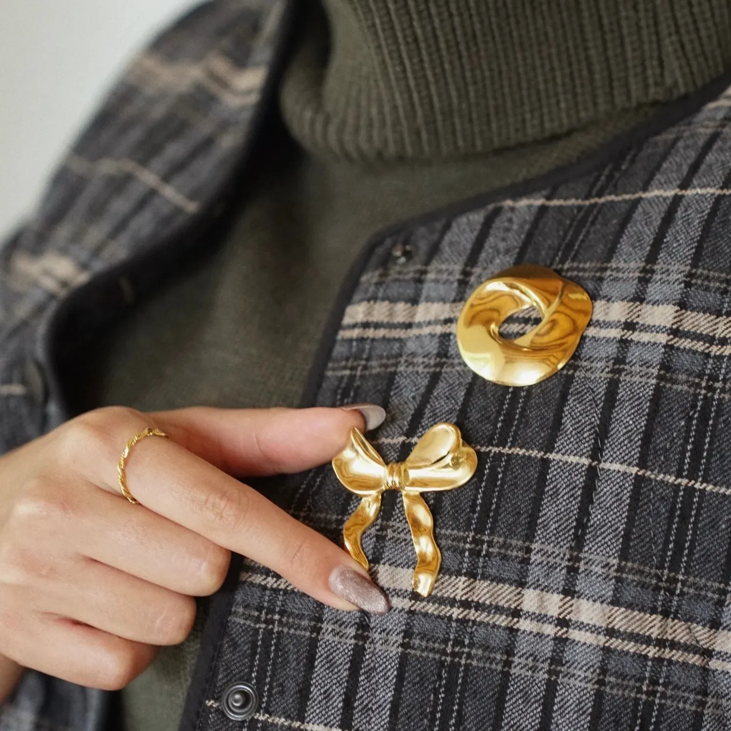 Ellie Vail Water Resistant Jewelry- Belle Bow Brooch