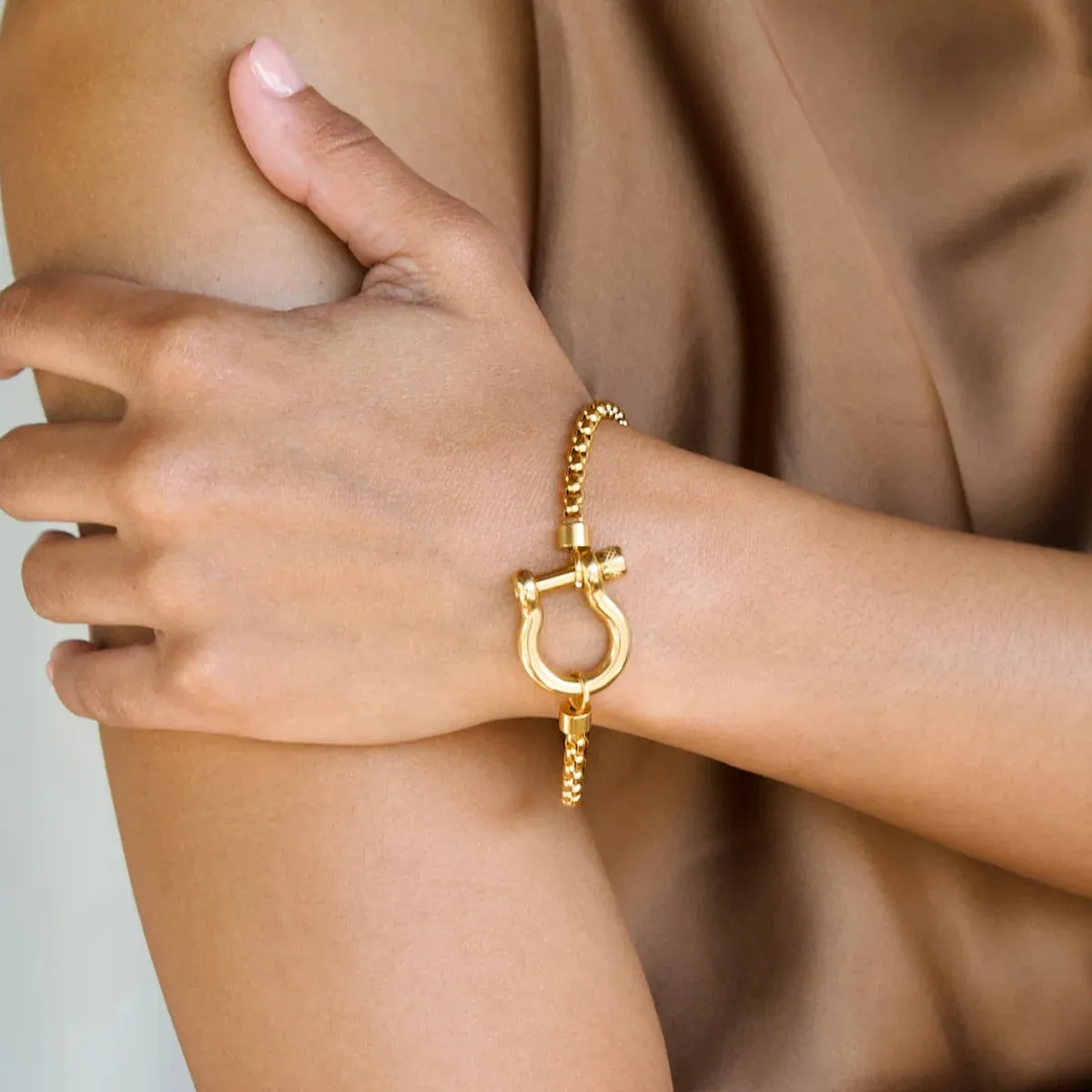 Ellie Vail Water Resistant Jewelry - Clarkson Shackle Bracelet