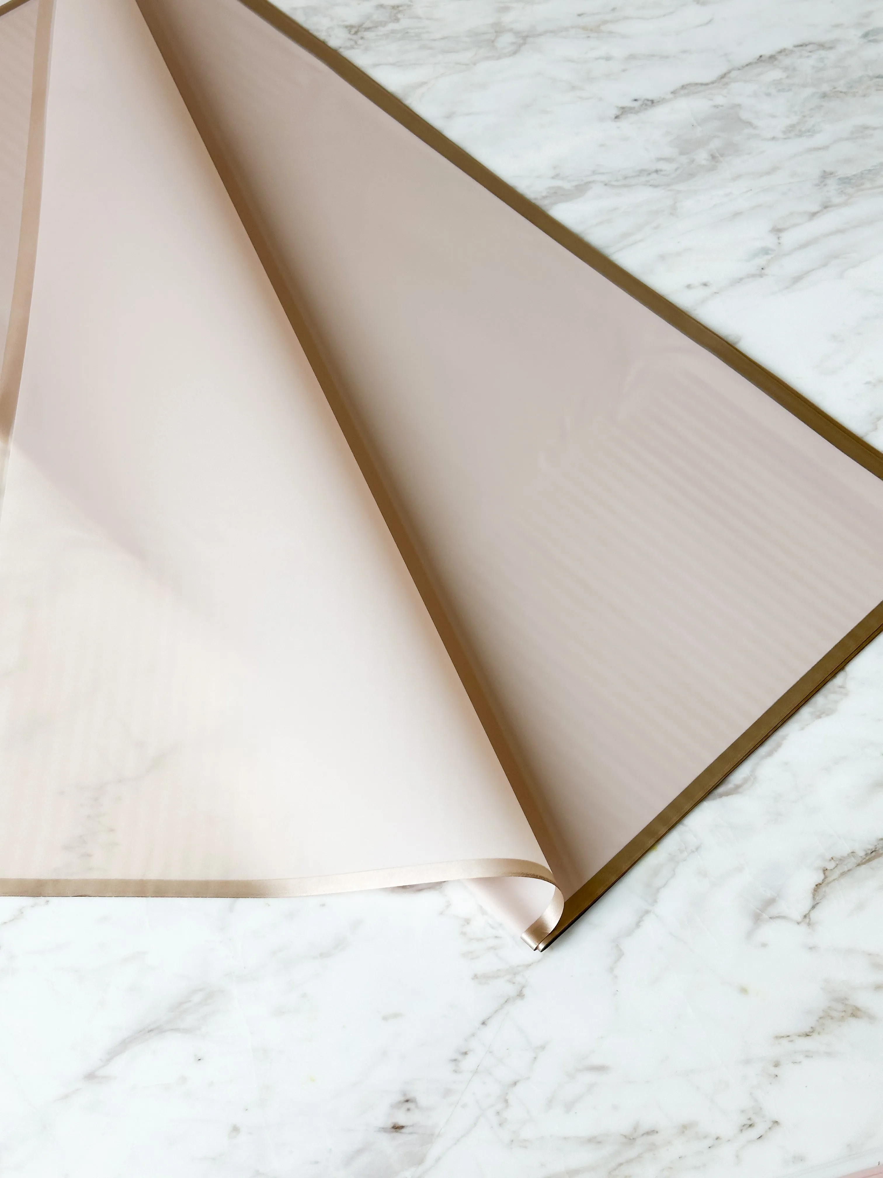Gold line Wrapping paper