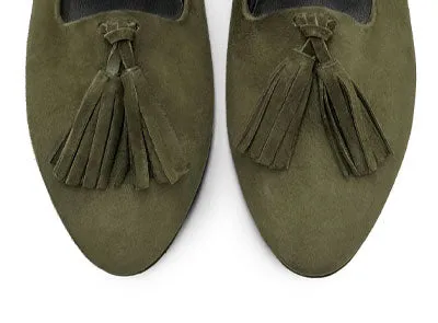 Green suede women moccasins with tassels