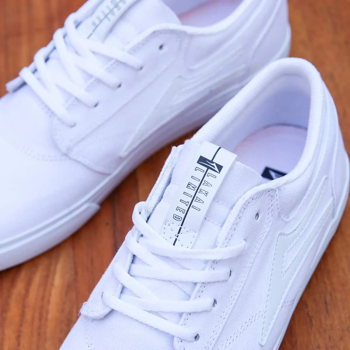 Griffin - White Canvas
