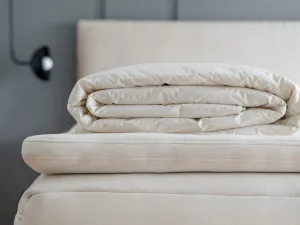 Lightweight Comforter