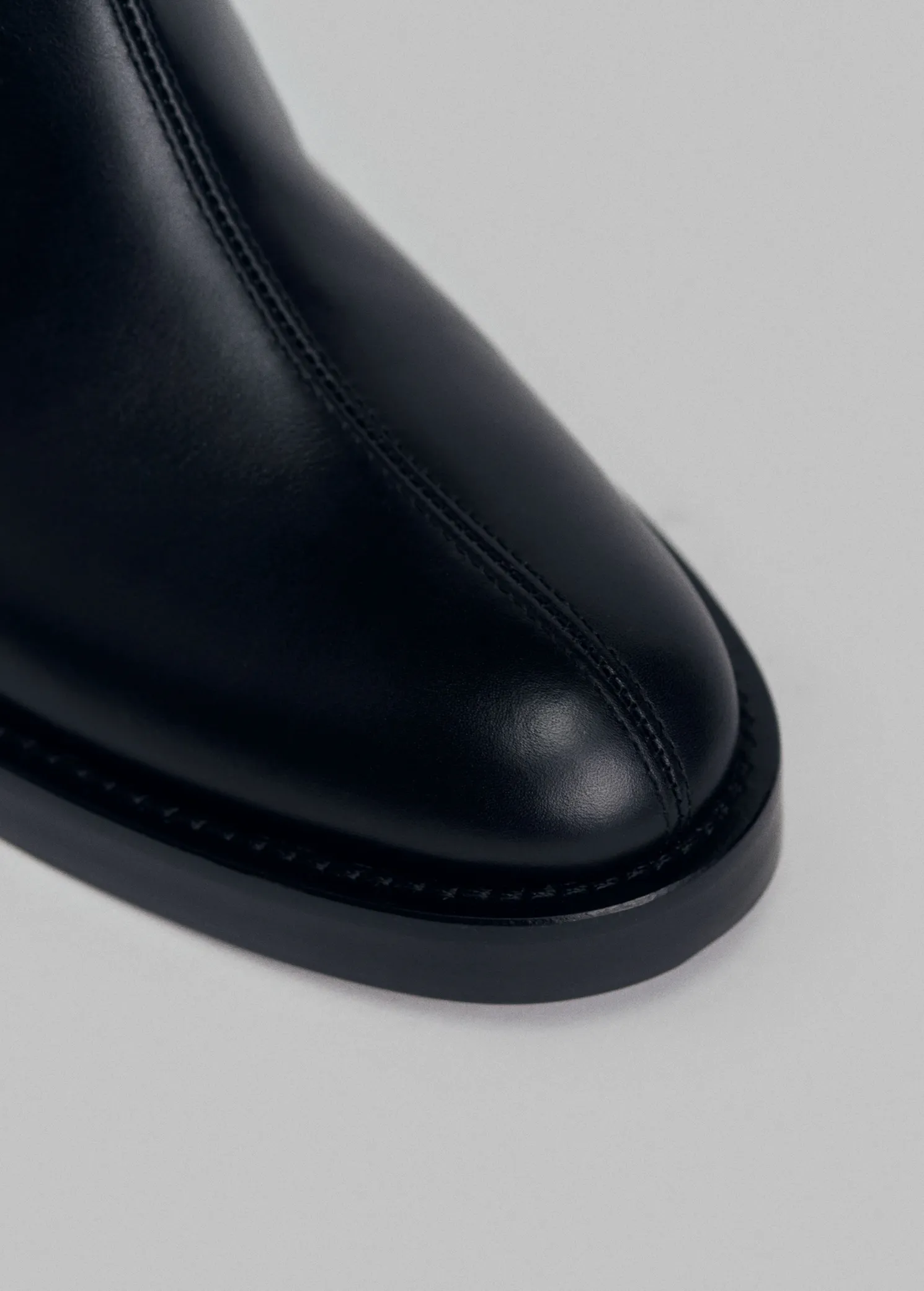 Low Ankle Boot in Leather - Black
