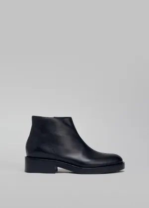 Low Ankle Boot in Leather - Black