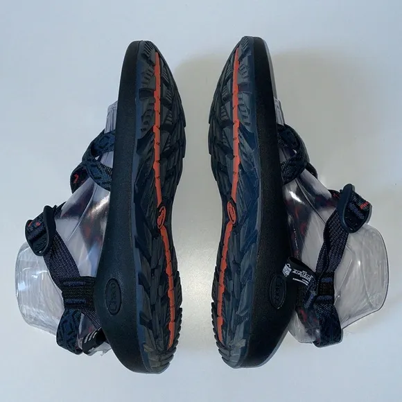 MEN'S Size 9 Z/2 ADJUSTABLE STRAP‎ CLASSIC SANDAL. Color: blue and black.