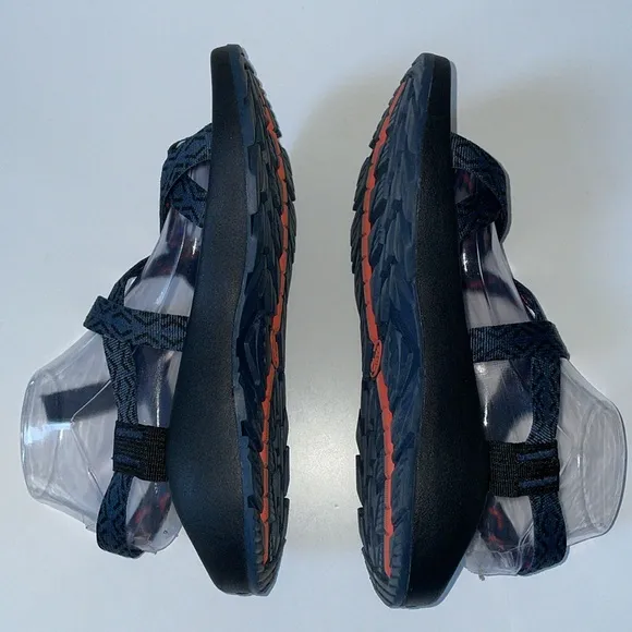 MEN'S Size 9 Z/2 ADJUSTABLE STRAP‎ CLASSIC SANDAL. Color: blue and black.
