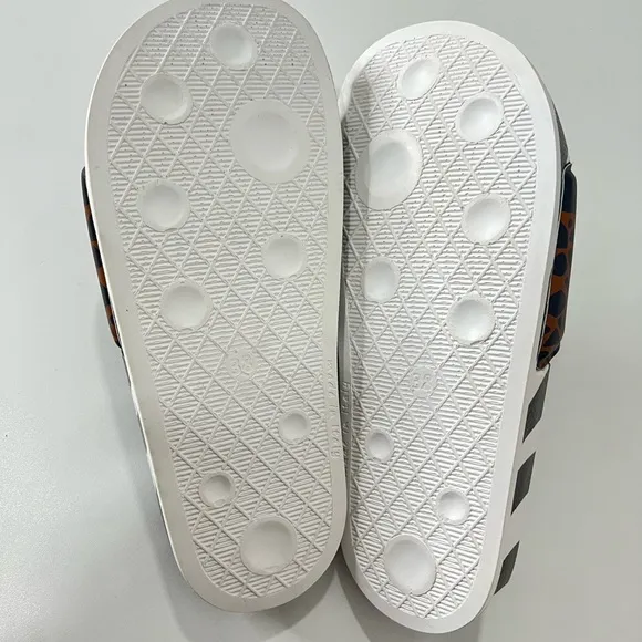 P448 Super Water Resistant Slide Sandal