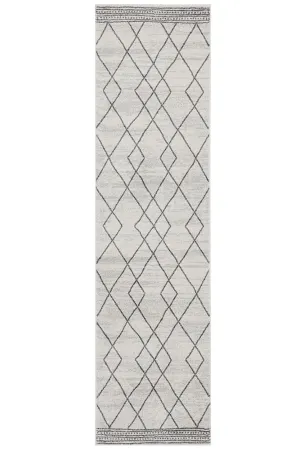 Paradise Gina Runner