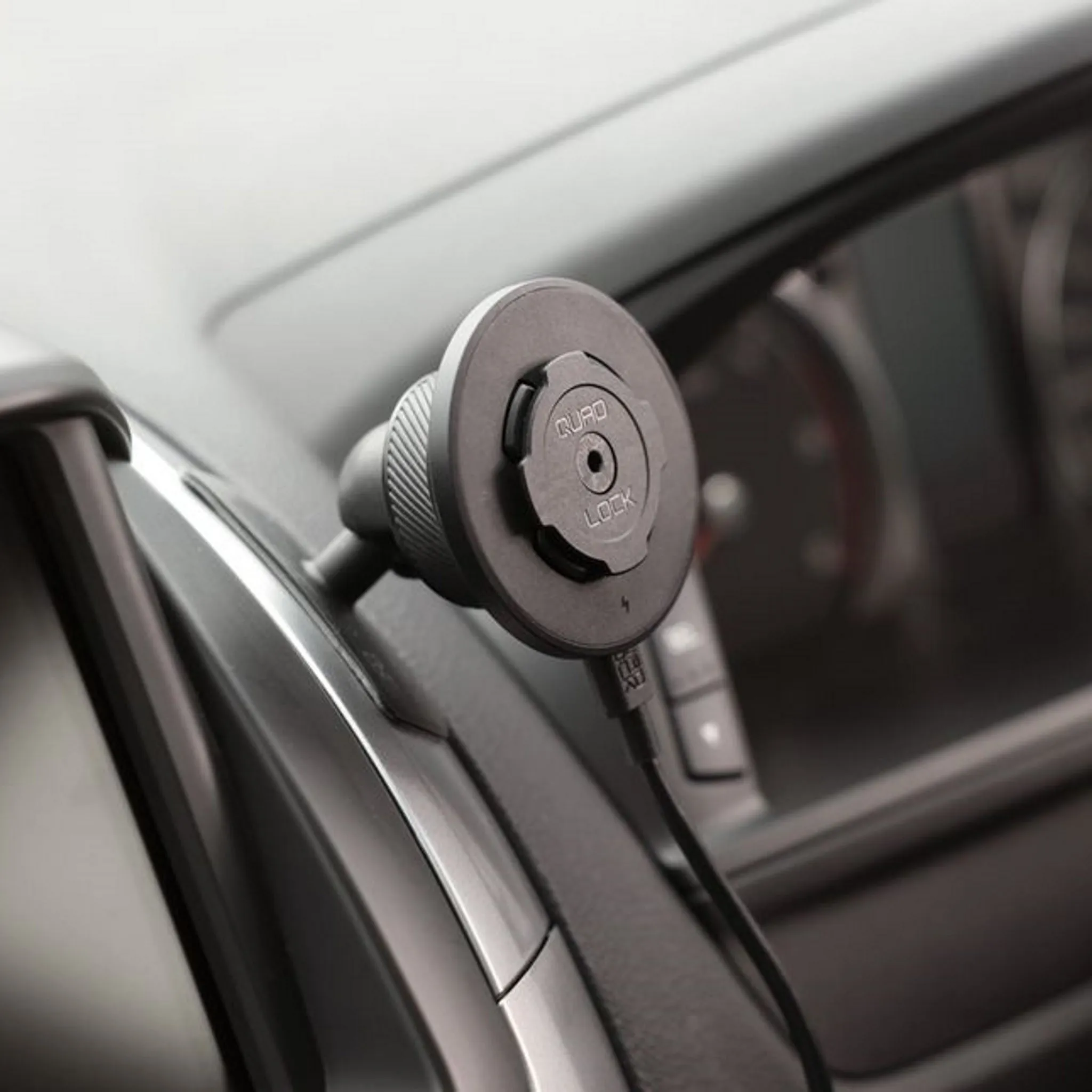 Quad Lock Wireless Charging Head for Car / Desk