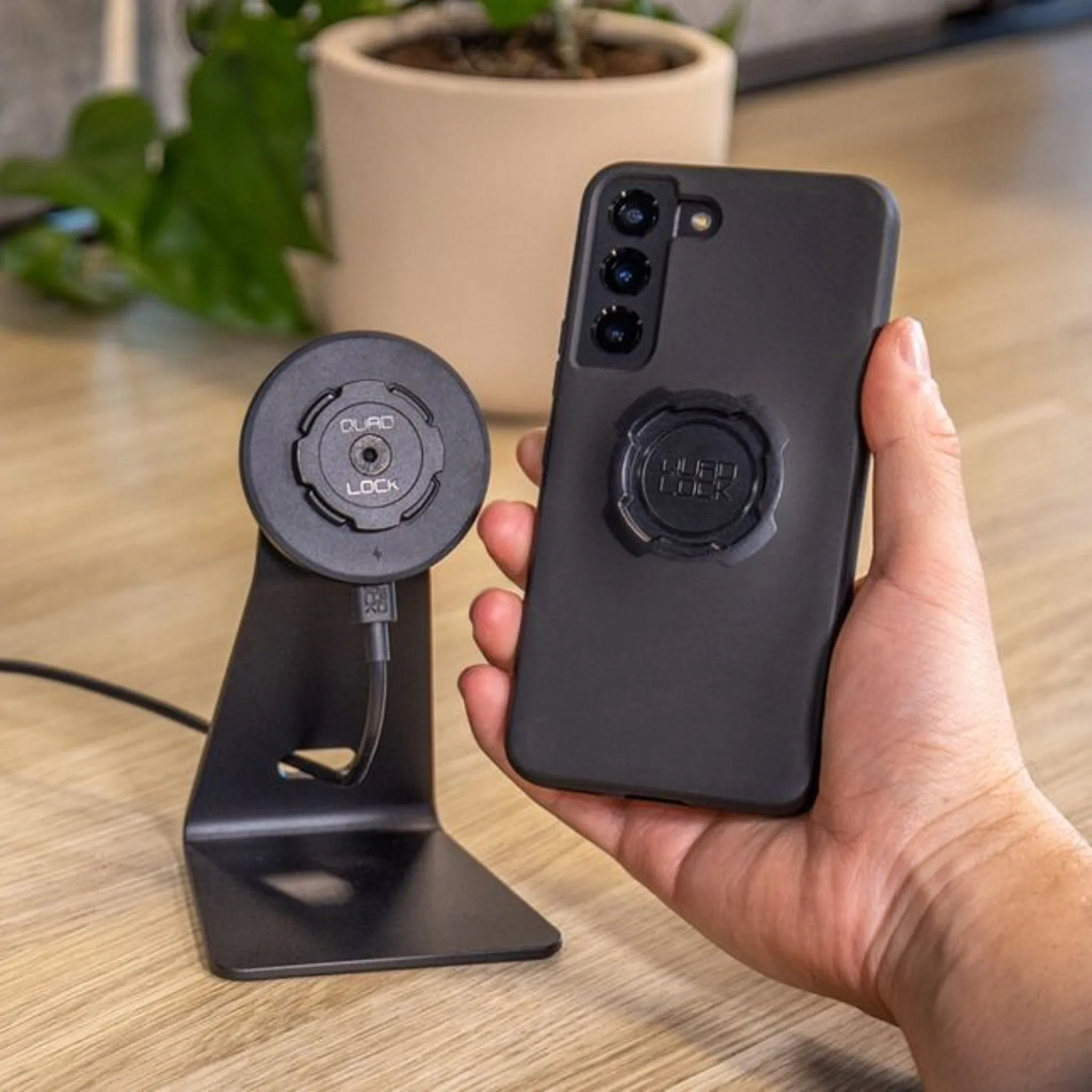 Quad Lock Wireless Charging Head for Car / Desk