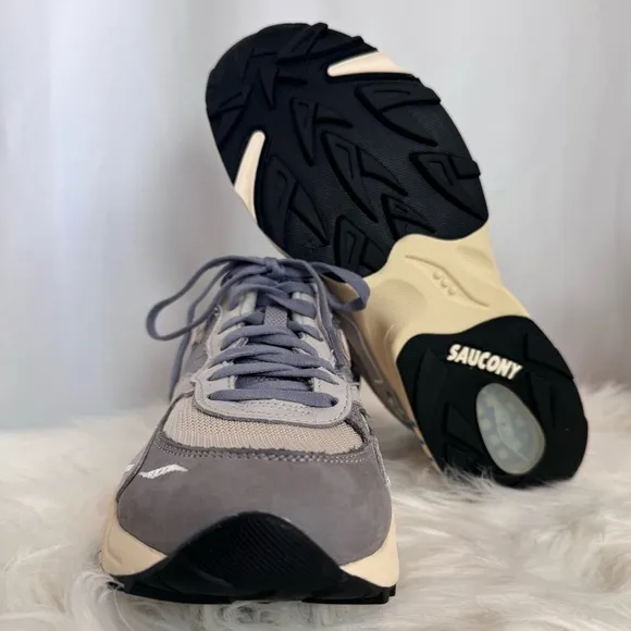 Saucony 3D Grid Hurricane Men’s size 8.5 or Women’s size 10 NWB