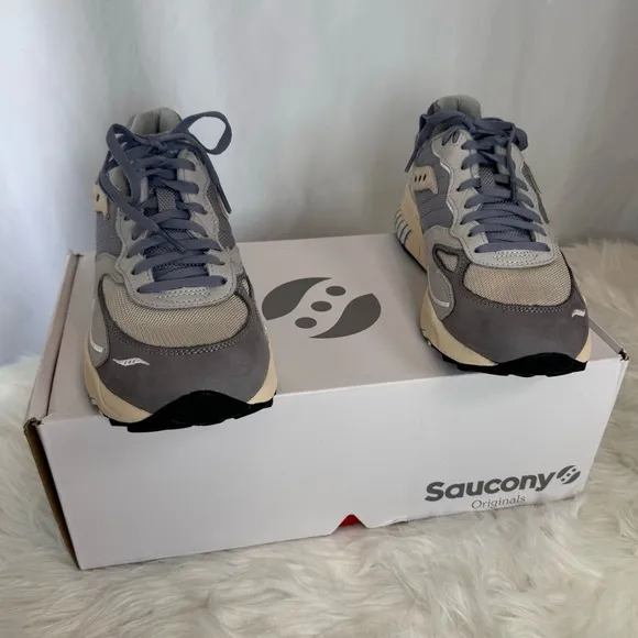 Saucony 3D Grid Hurricane Men’s size 8.5 or Women’s size 10 NWB