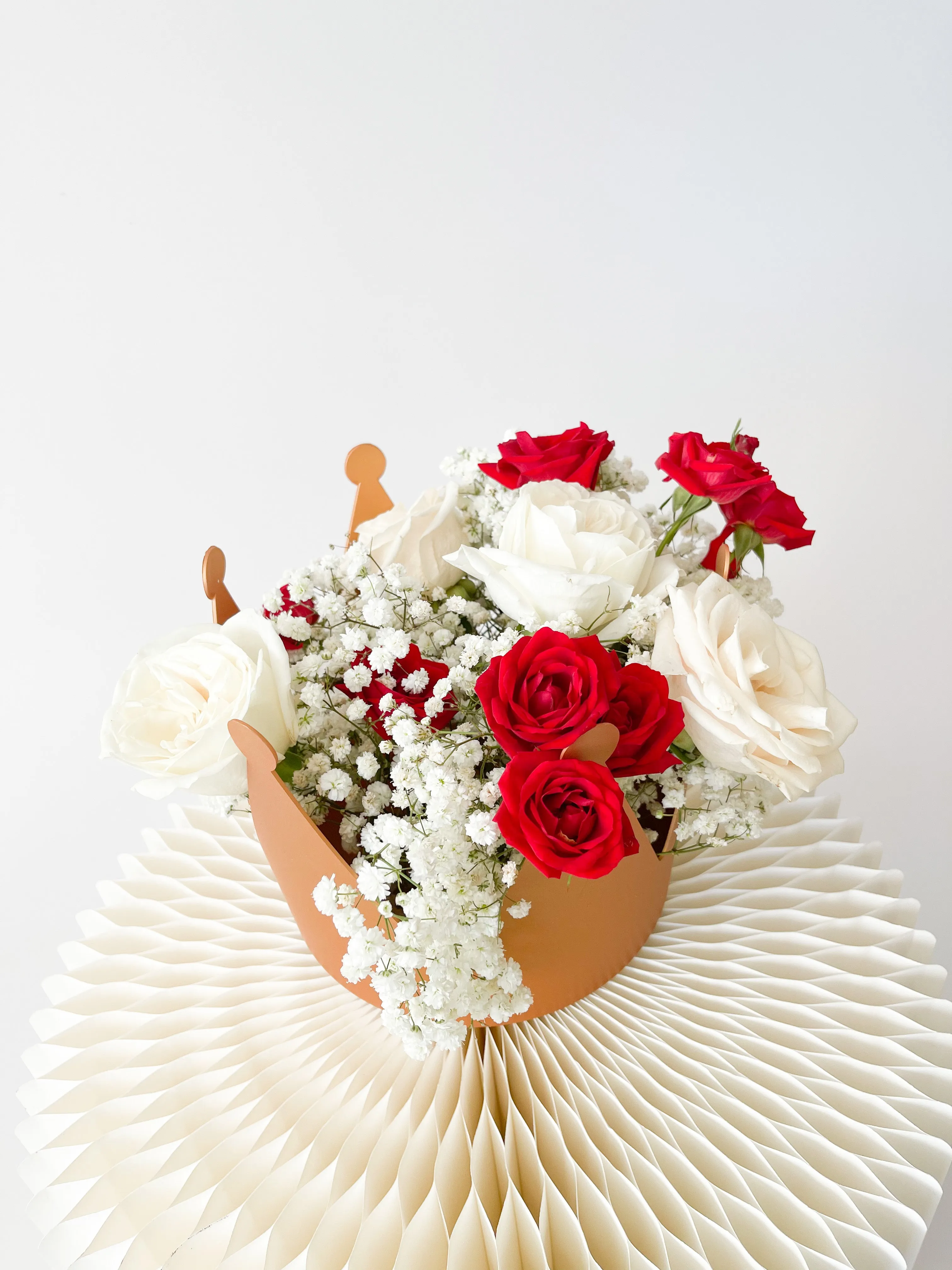 Water Resistant Crown Shape Flower Gift Container Box