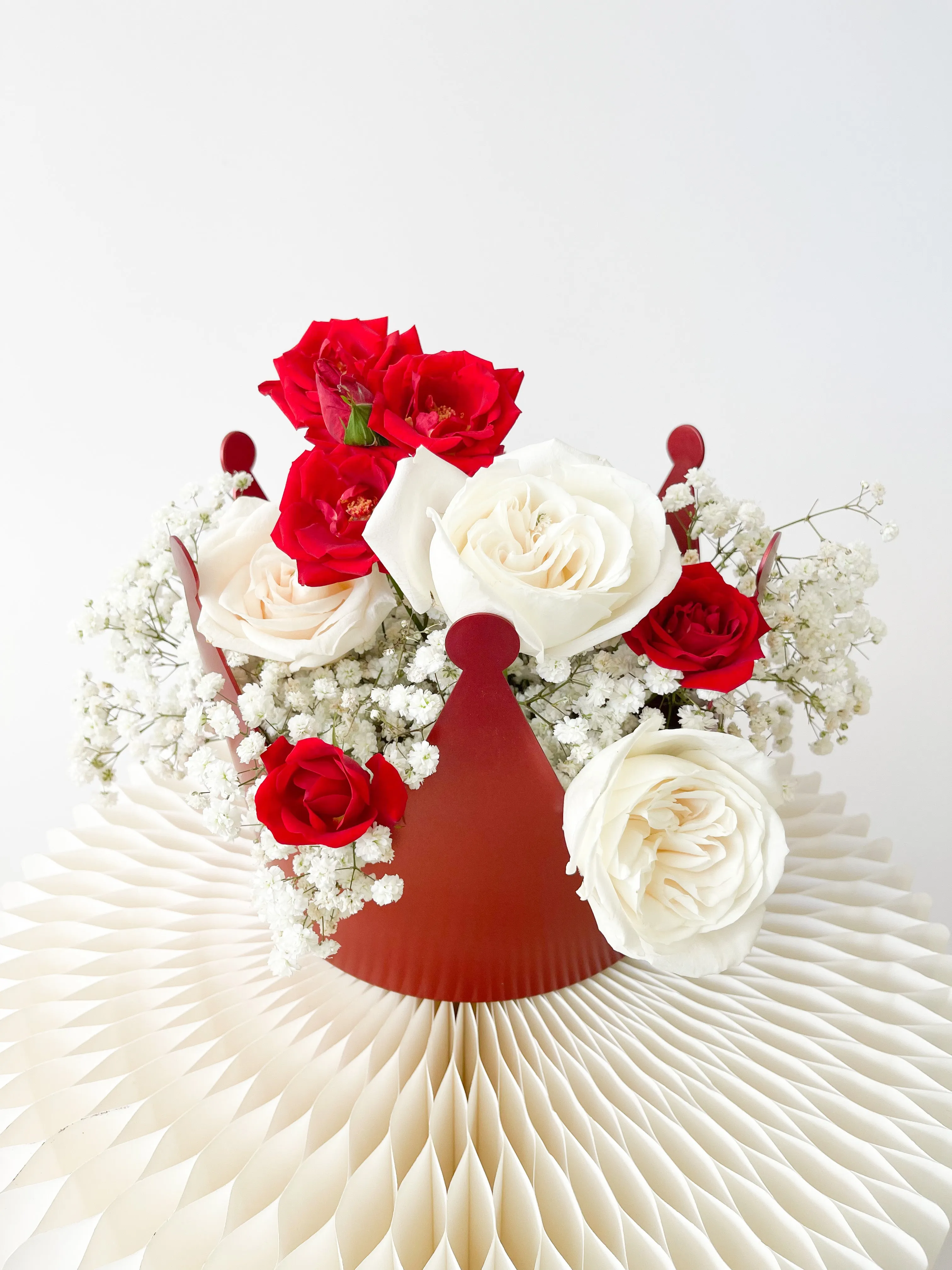 Water Resistant Crown Shape Flower Gift Container Box