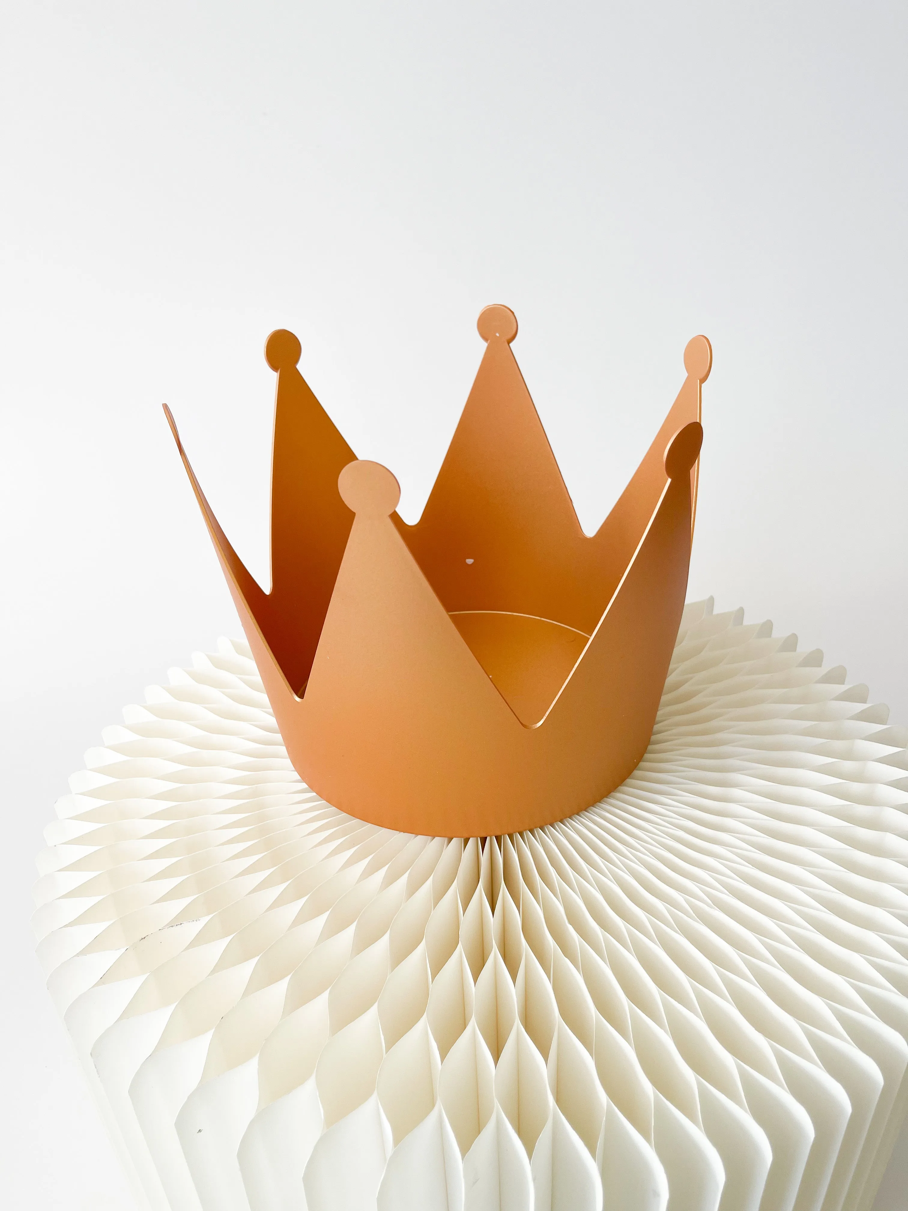 Water Resistant Crown Shape Flower Gift Container Box