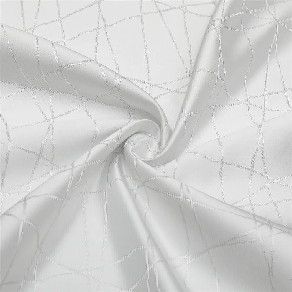 White Tablecloth Silver Rays