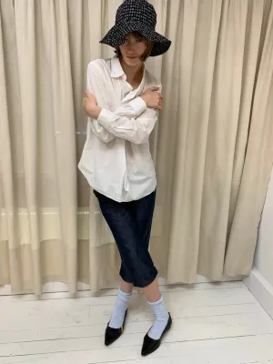 Wide brimmed hat, black