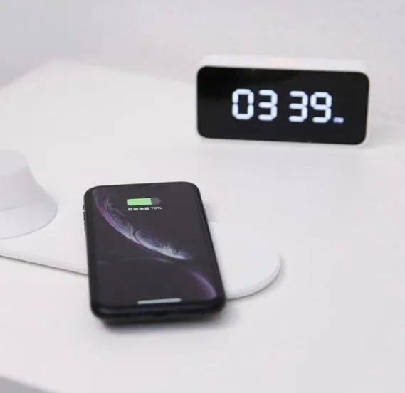 Xiaomi Yeelight Wireless Fast Charger with LED Night Light